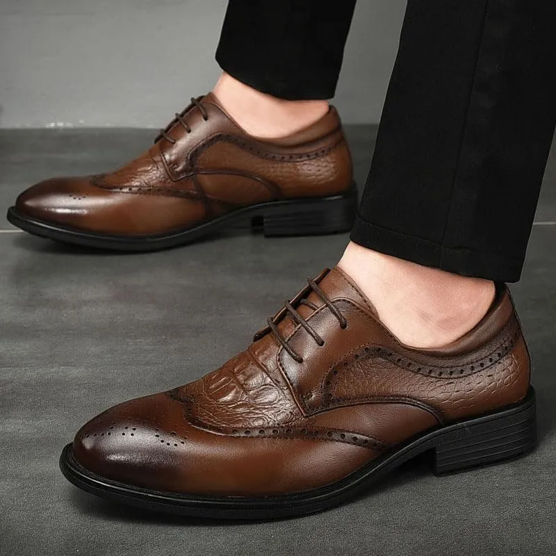 Business Formal Men Leather Shoes Casual Shoes Youth Trend Pointed Men Shoes Brogue Carved Flat Shoes Versatile Lace-up Loafers Shoes