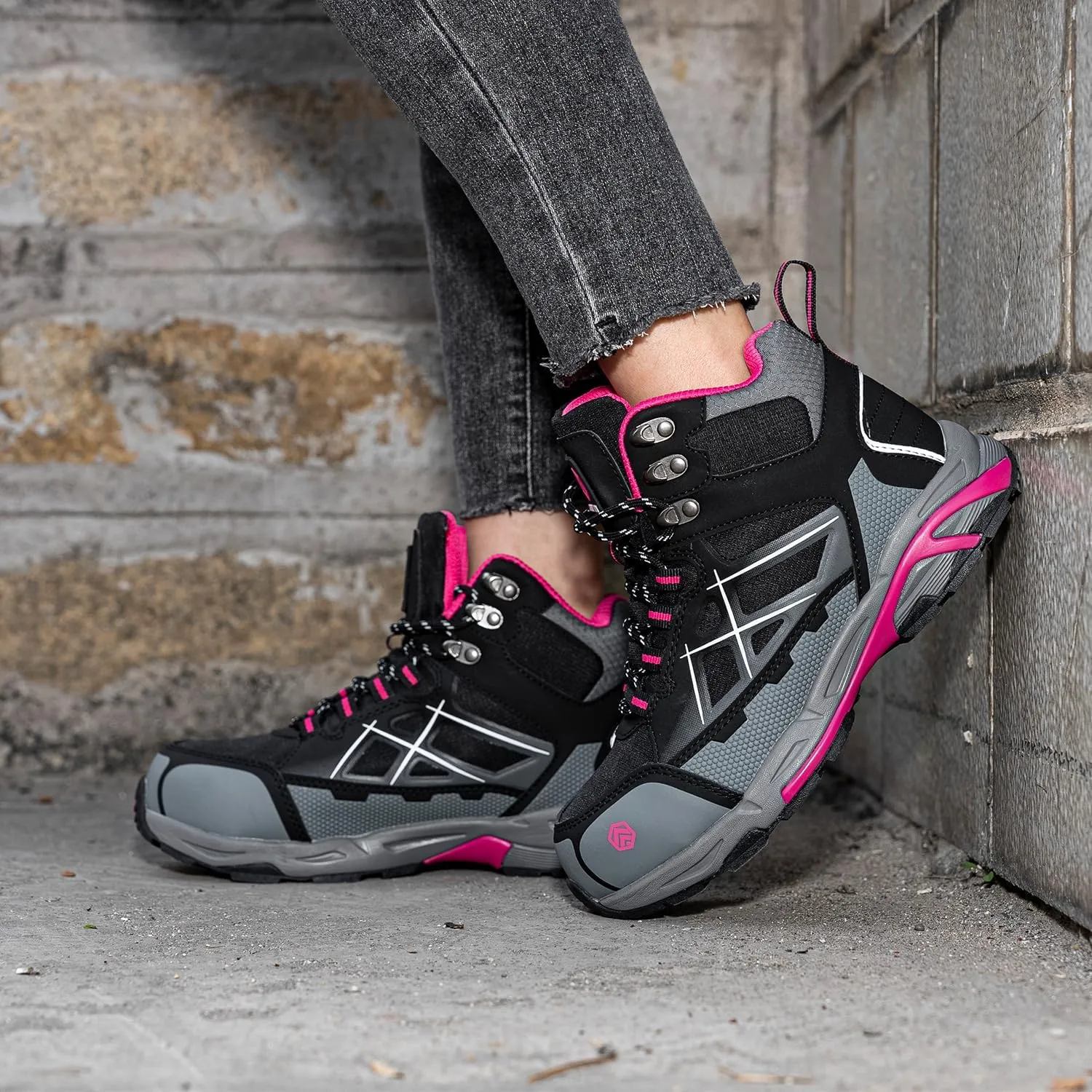 LARNMERN Steel Toe Boots for Women Lightweight Industrial Construction Boots Work Safety Shoes Hiking Boots Indestructible Shoes