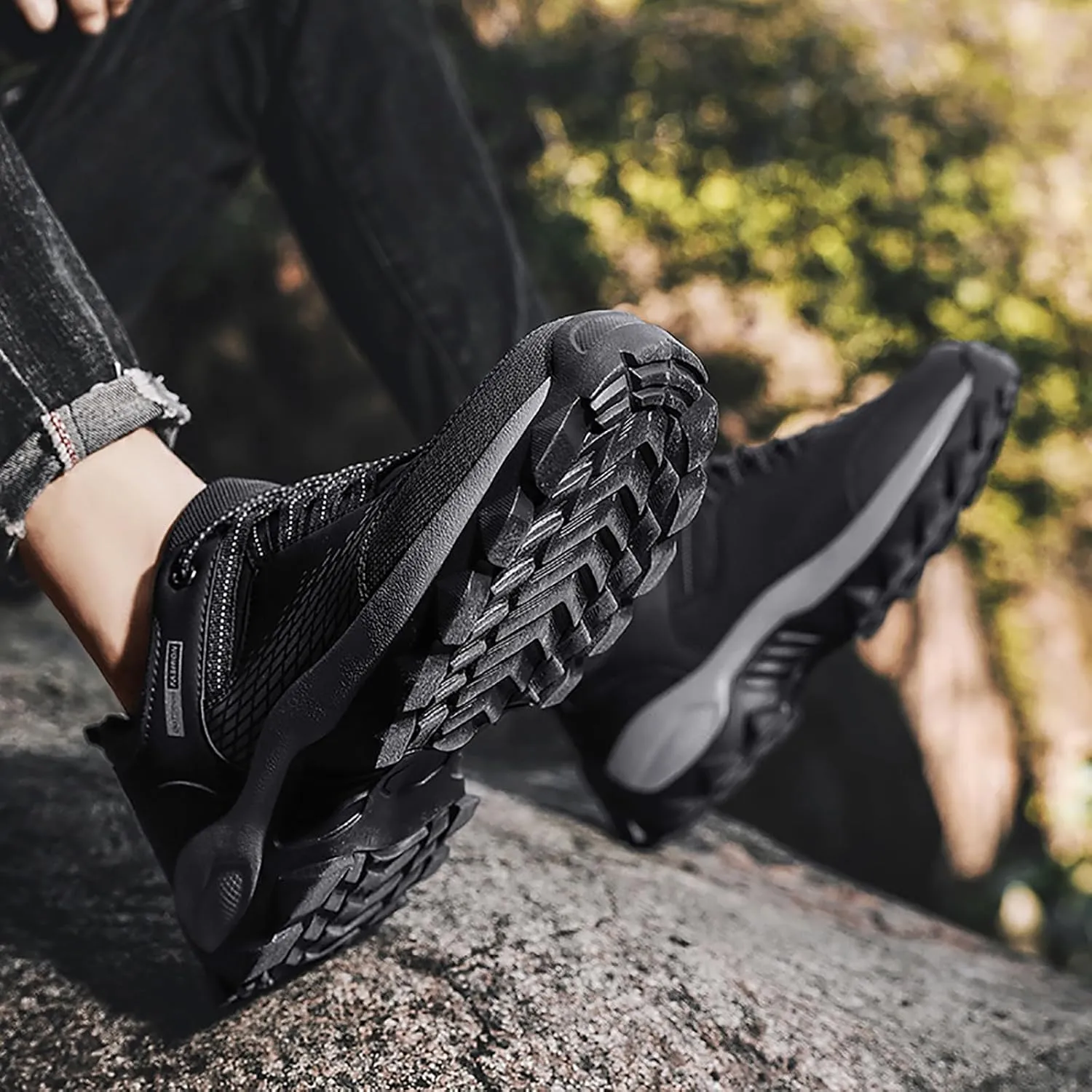 Men's Waterproof Hiking Shoes Leather Low-Top Hiking Shoes for Outdoor Climbing Trekking Camping Walking Mountaineering Boots with Arch Support Men Daily Work Shoe