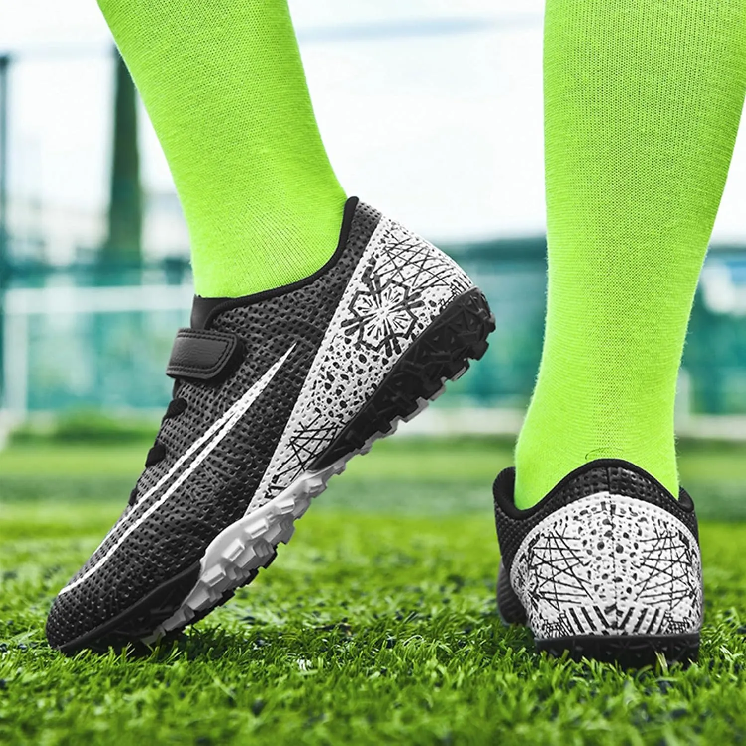 Soccer Cleats for Kids Turf Soccer Shoes Indoor Boys Girls Football Shoes Youth TF AG Artificial Ground Trainning Athletic Sneakers Outdoor