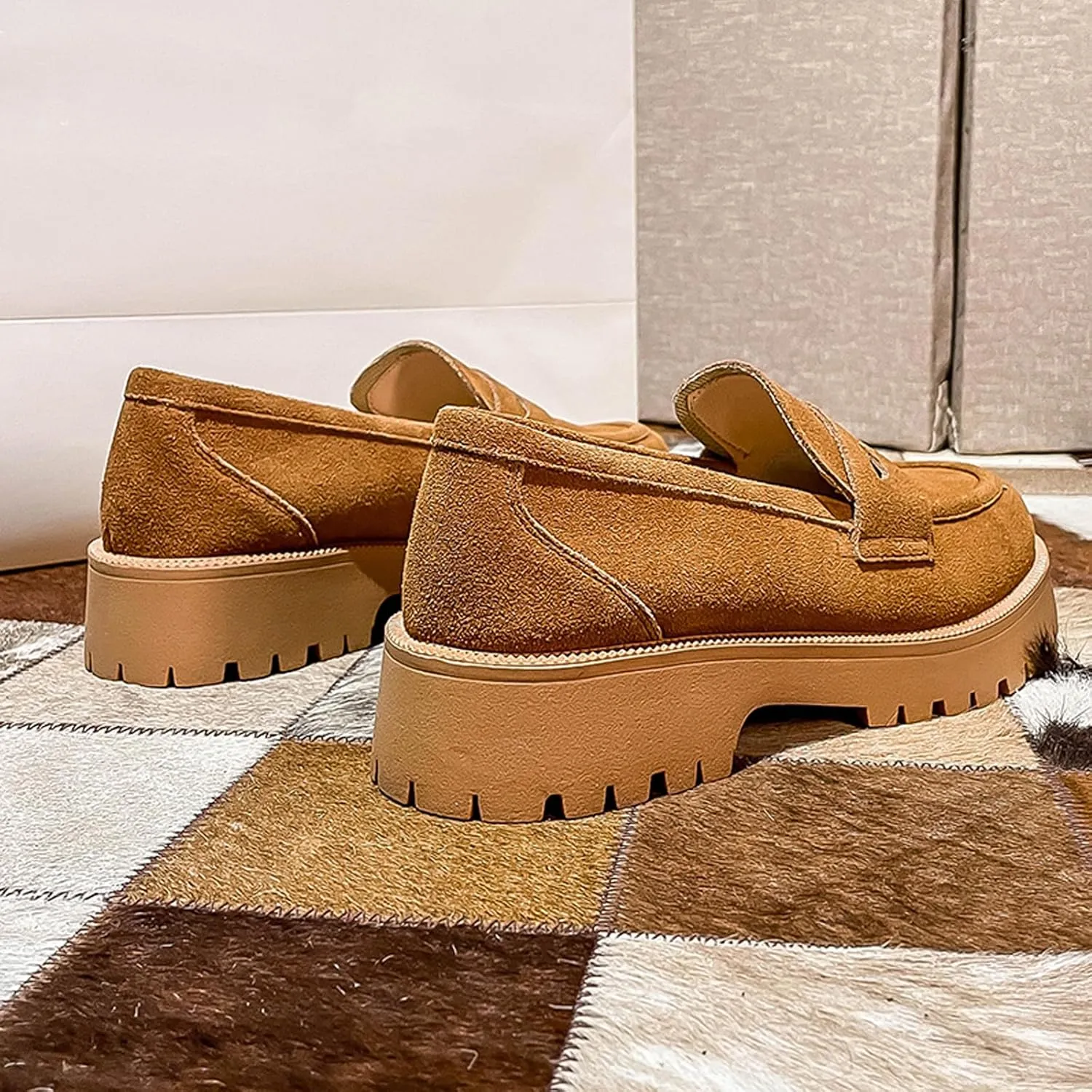 Women's Leather Lug Sole Penny Loafers Classic Round Toe Comfort Slip On Uniform Dress Shoes Casual Fashion Chunky Heel Work Shoes
