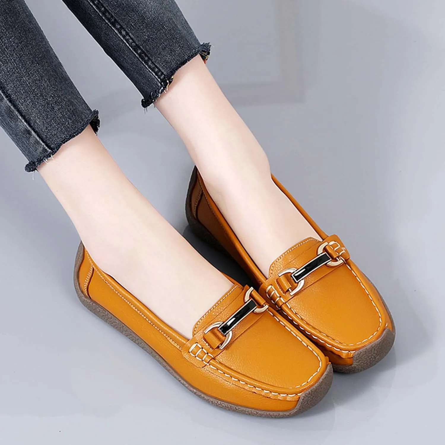 Women's Slip On Flats Loafers Leather Moccasins Walking Shoes Driving Penny Loafer with Anti-Slip Rubber Sole
