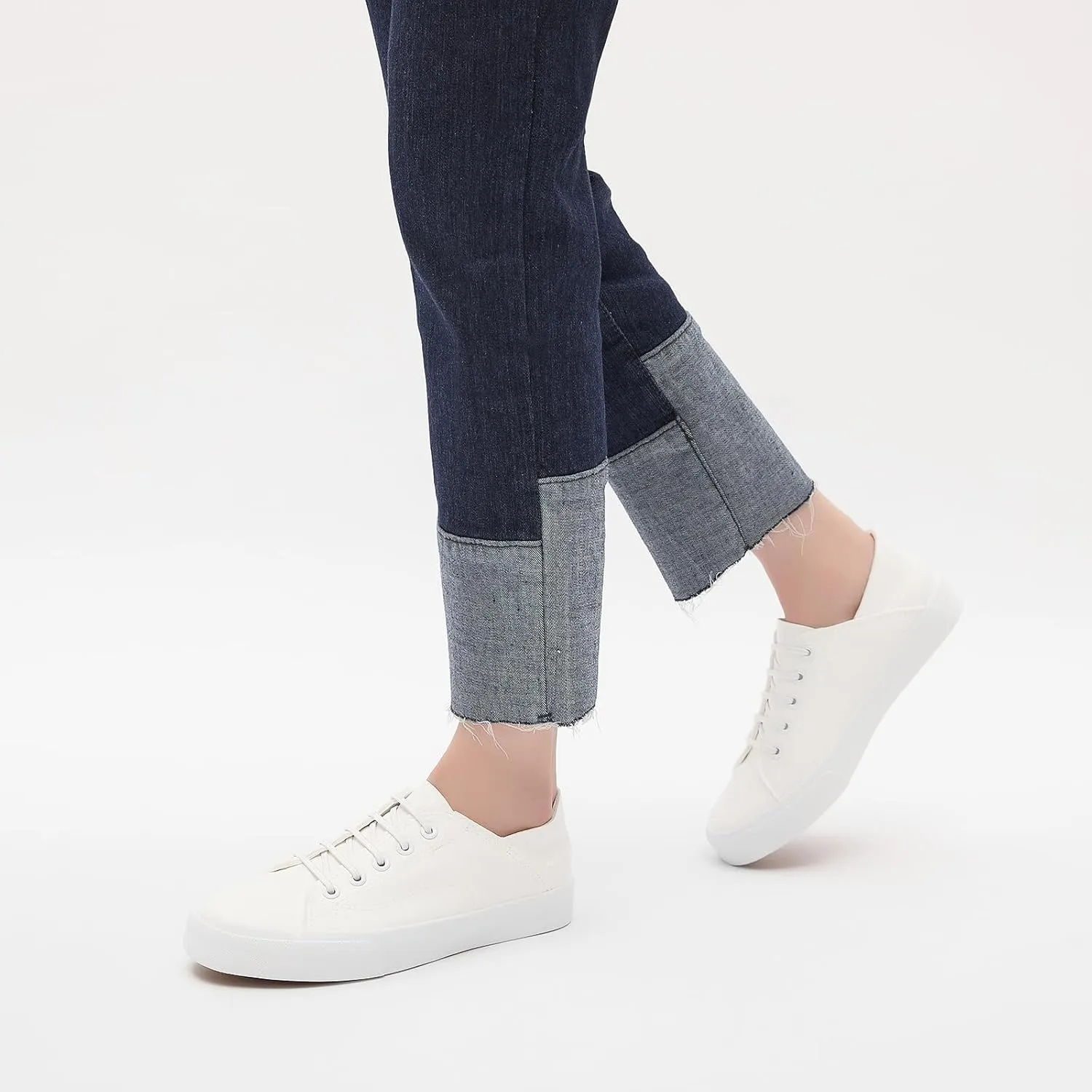 Women's Slip on Shoes PU Leather Slip on Sneaker Fashion White Tennis Shoes Low Top Black Casual Shoes