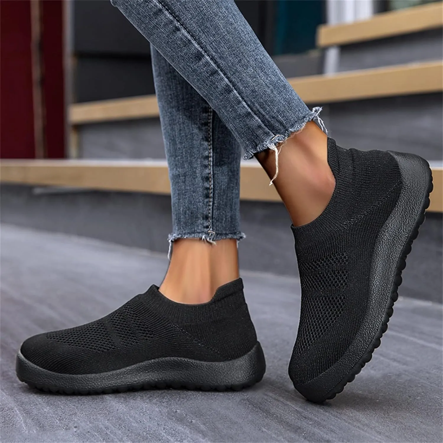 Womens Slip On Walking Shoes Non Slip Running Shoes Running Shoes for Women Mesh Breathable Men's Casual Shoes Dress Sneakers Platform Tennis Shoe Trainers Shoe
