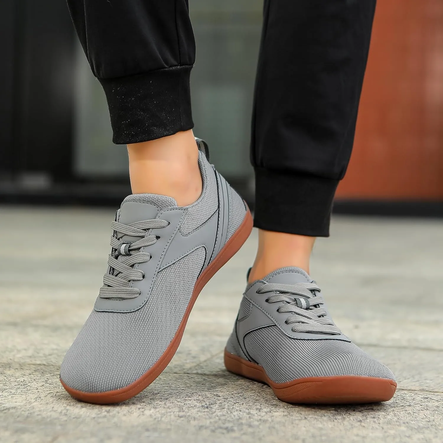 Womens Wide Toe Barefoot Shoes Comfortable Breathable Mesh Minimalist Walking Shoes Trendy Lightweight Slip On Zero Drop Workout Sneakers Casual Athletic Barefoot Sneakers